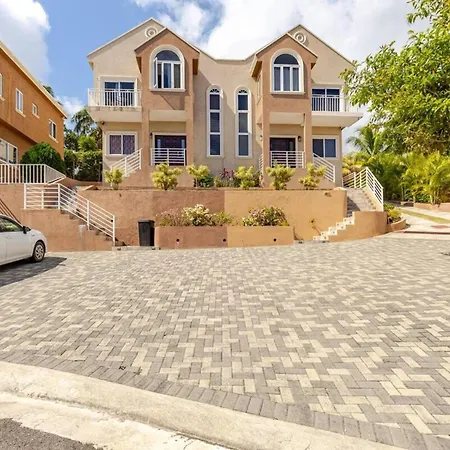 Luxury 2 Bedroom Jamaican Townhouse Ocho Rios